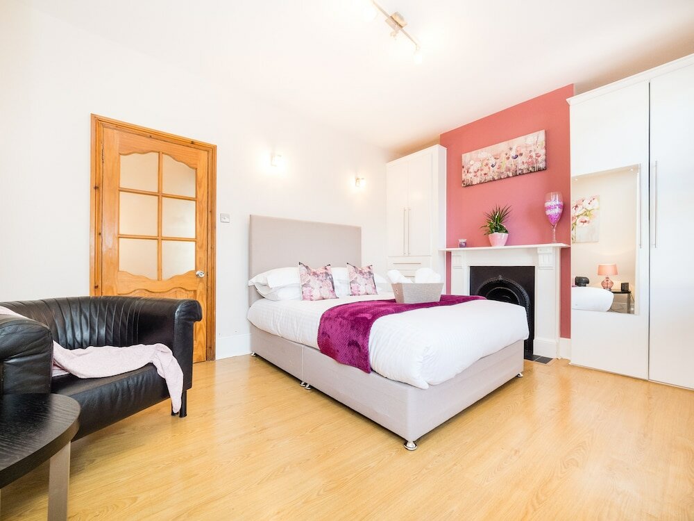 Фото Lt The Gate House