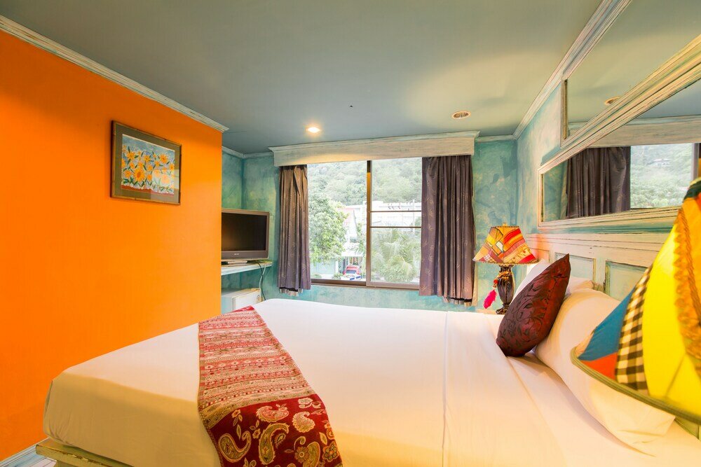 Фото Barefoot Hotel Kalim Beach Front