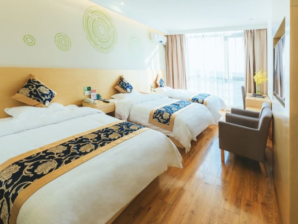 Фото GreenTree Inn Shanghai Fengxian District Nanqiaoxincheng Metro Station Express Hotel