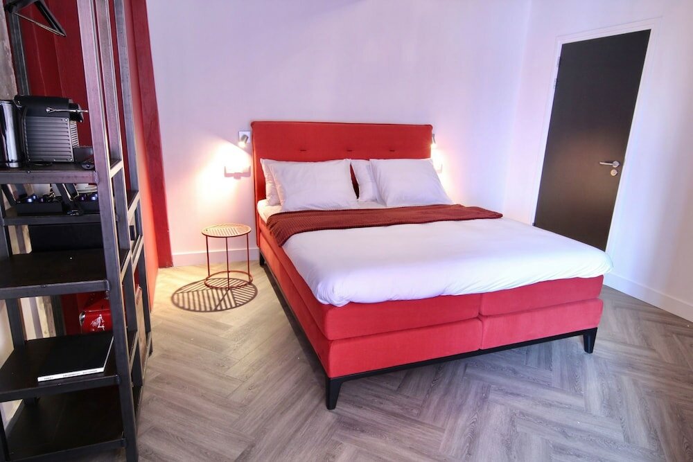 Фото Bed Bites & Business Hotel Rotterdam