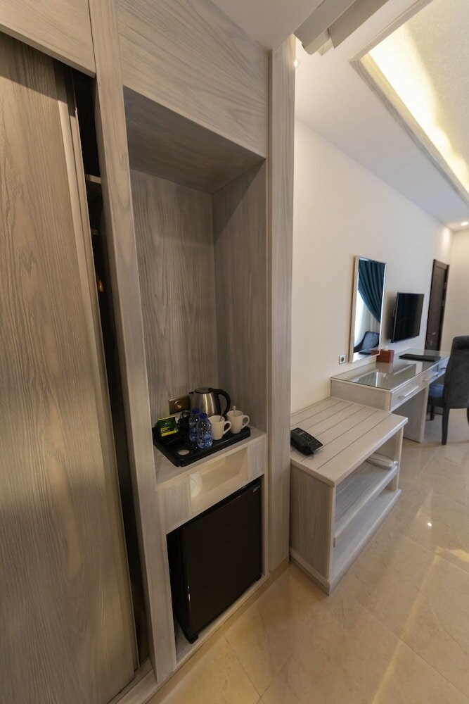 Фото Petra Canyon Hotel