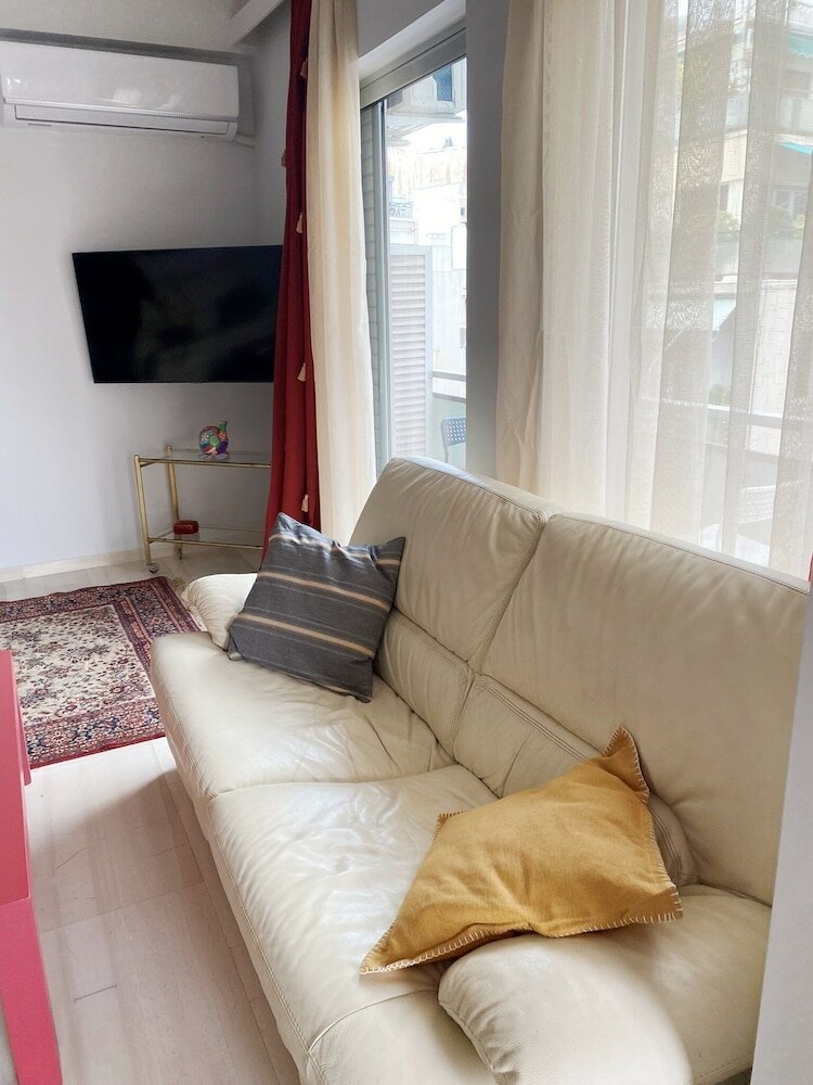 Фото A Stroll to the Acropolis Athenian Homes