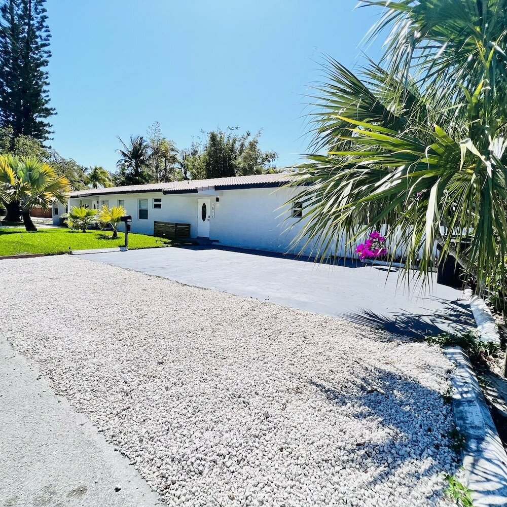 Фото Coco Bay Condos