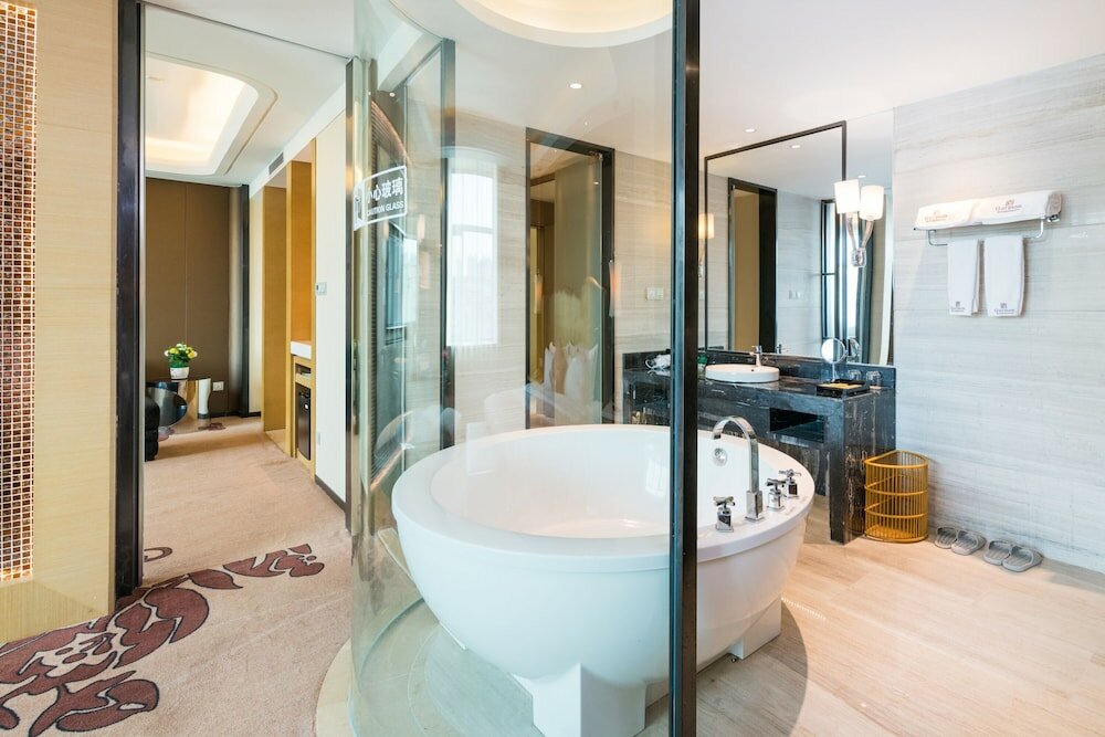 Фото Garman International Hotel