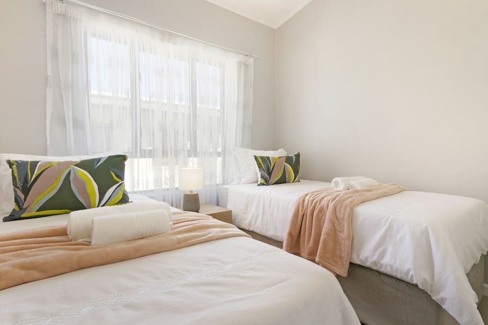 Фото Links 2146 by HostAgents