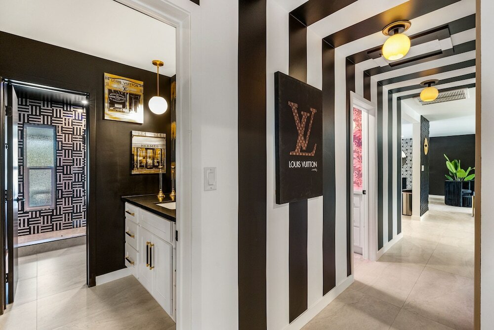 Фото Side by Side Lux Homes