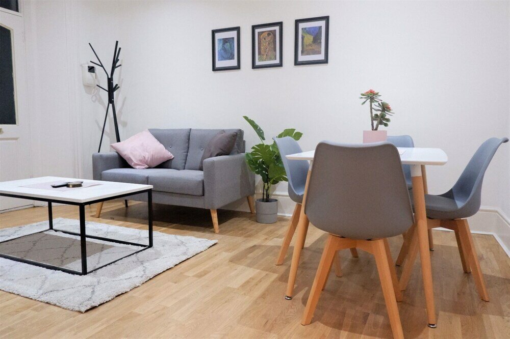 Фото Oxford Apartments