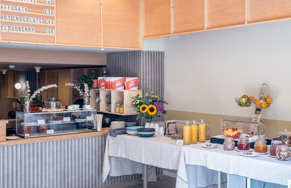 Фото Latroupe Poblenou Beach