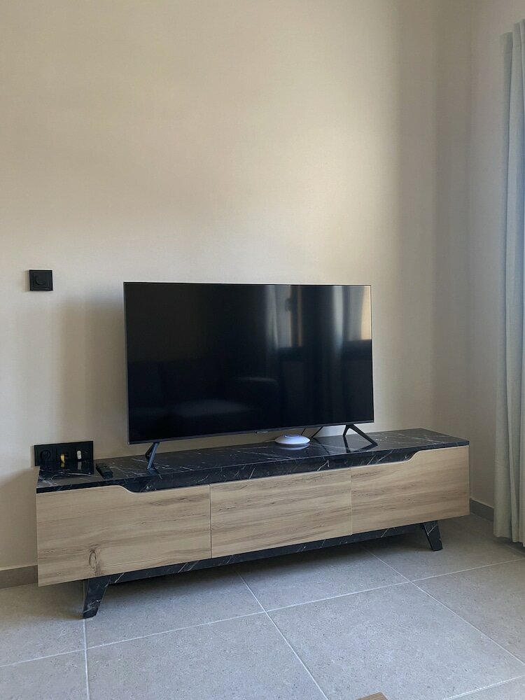 Фото Galio Suites Airport by Airstay