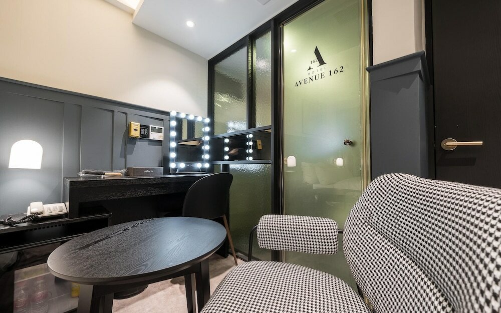 Фото Jongno Hotel Avenue 162