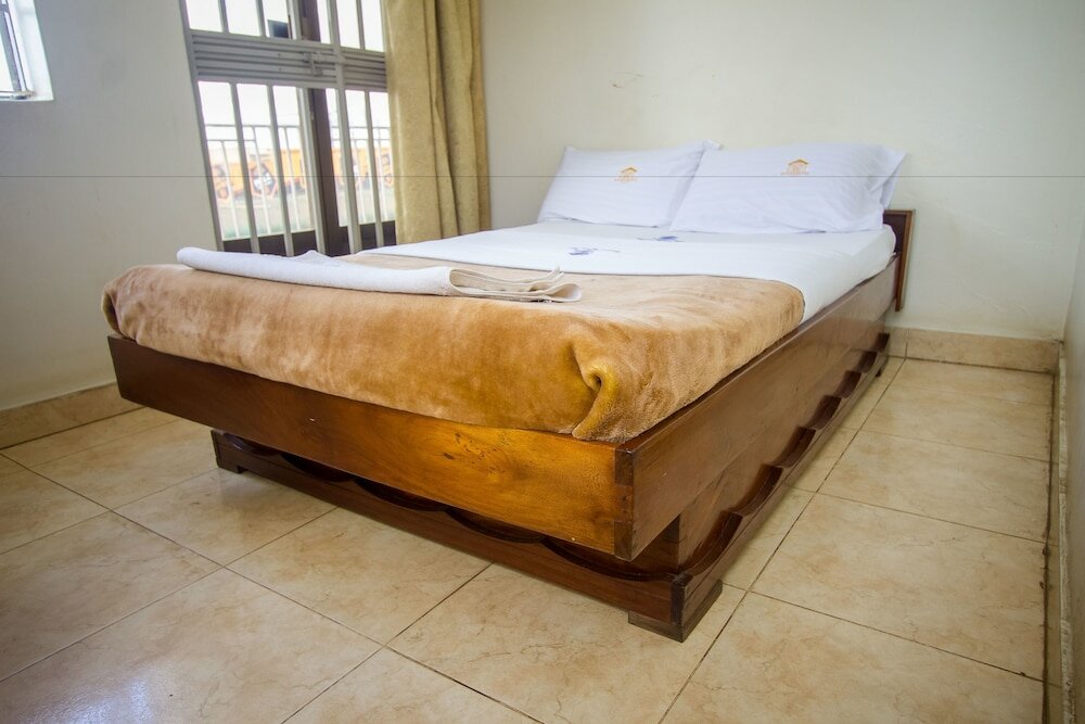 Фото Mwana Highway Hotel Iganga