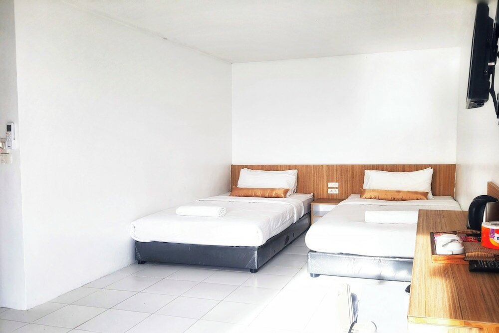 Фото Patong Bay Inn