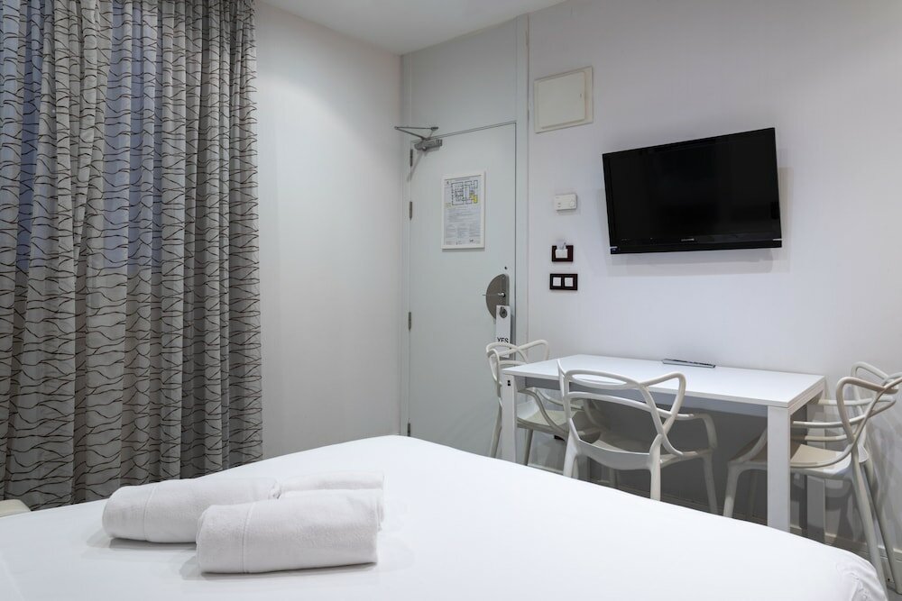 Фото Petit Palace Lealtad Plaza