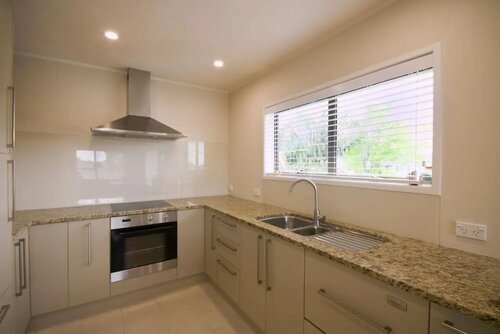 Гостиница Bright 2 Bedroom Home in East Auckland в Окленде
