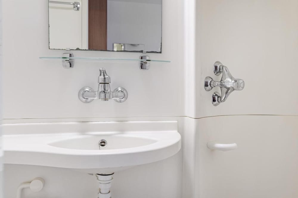 Фото Vibrant Ensuite Rooms - Hatfield - Hostel