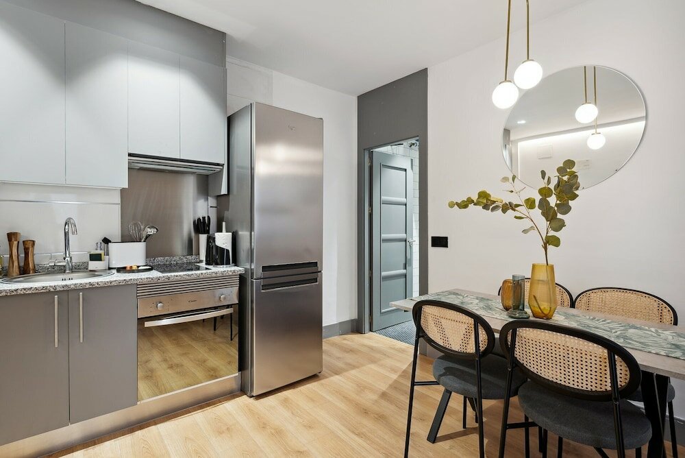 Фото Limehome Madrid Calle de Santa Ana