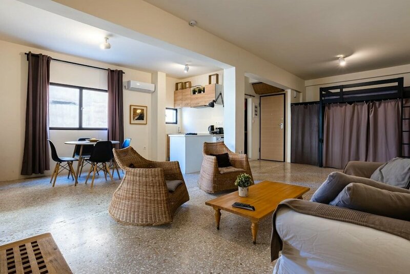 Гостиница Acropolis Zen A Chic Home in the Center of IT All в Афинах