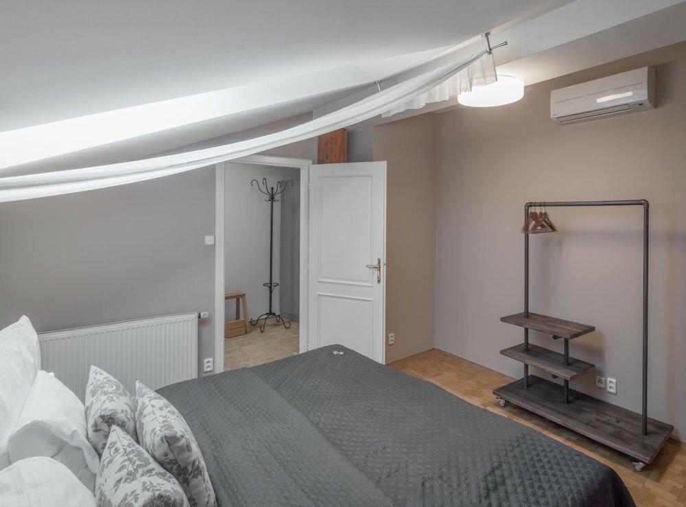 Фото 6 Continents Apartments by Adrez Living