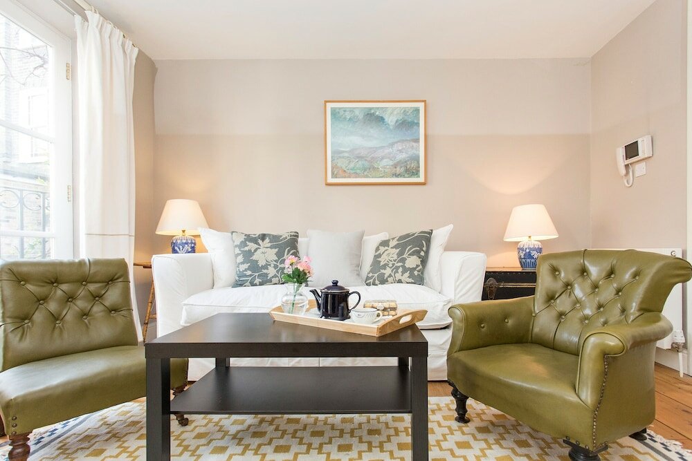 Фото Altido Modern 2 bed flat in Central London, sleeps 6