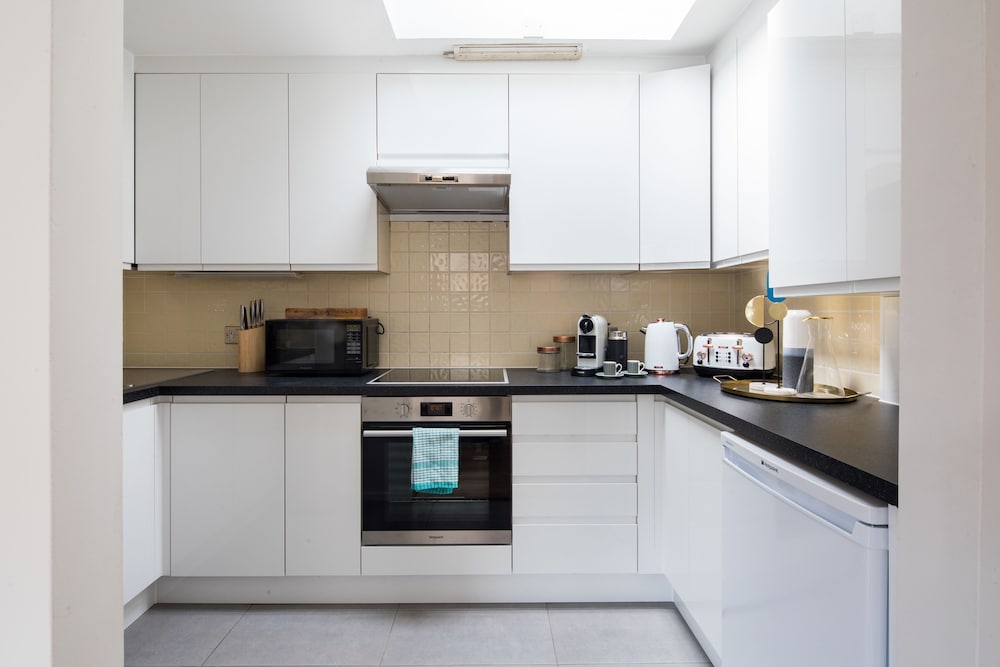 Фото Richardsons Mews by Lime Street