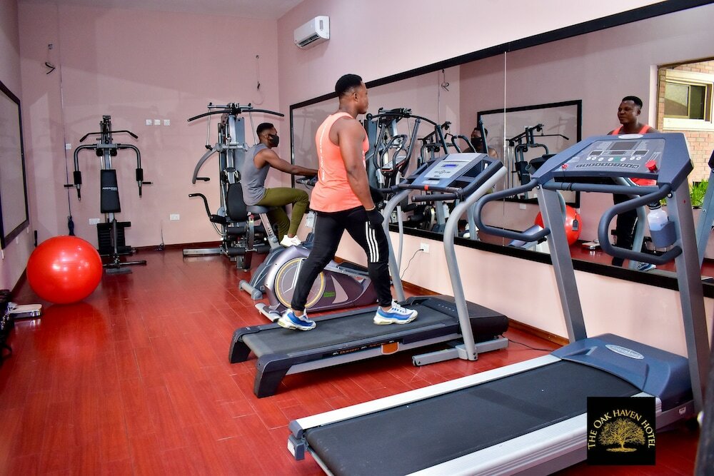 Фото Oak Havens Hotel