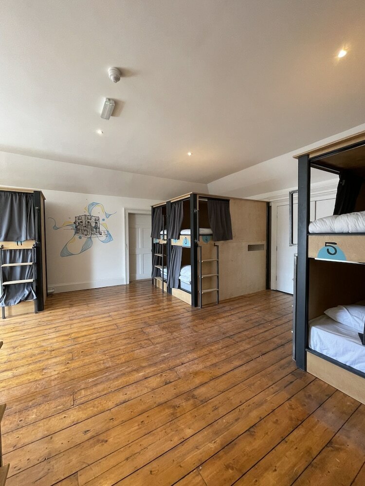 Фото Leevin Hostel George