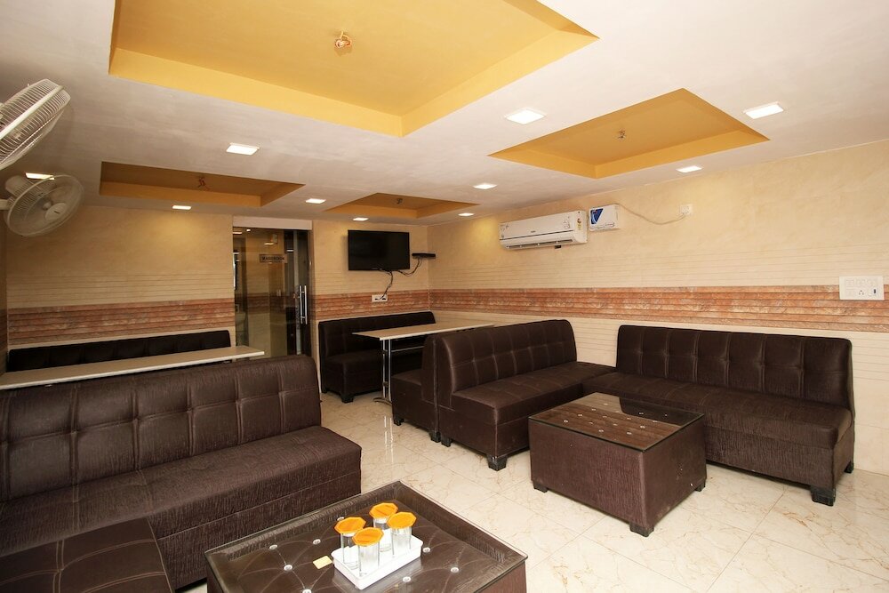 Фото Oyo 4883 Duke Hotel