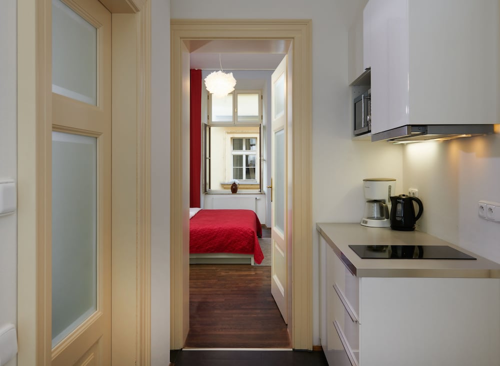 Фото 4 Arts Apartments by Adrez Living