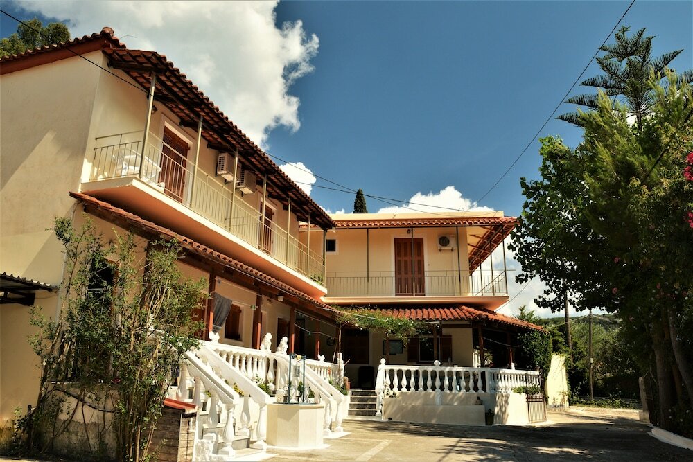 Фото Petros Giatras - Rooms