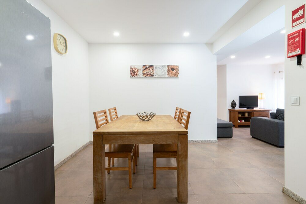 Фото Casa da Petisqueira 61 - Paredes-Oporto