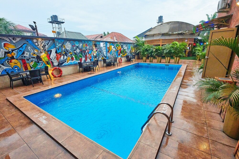 Фото Oak Havens Hotel