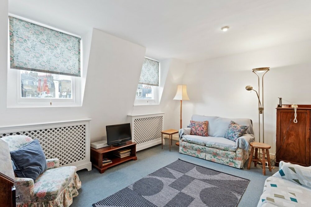 Фото Cozy 2 Bedroom Flat in Pimlico near Metro Station