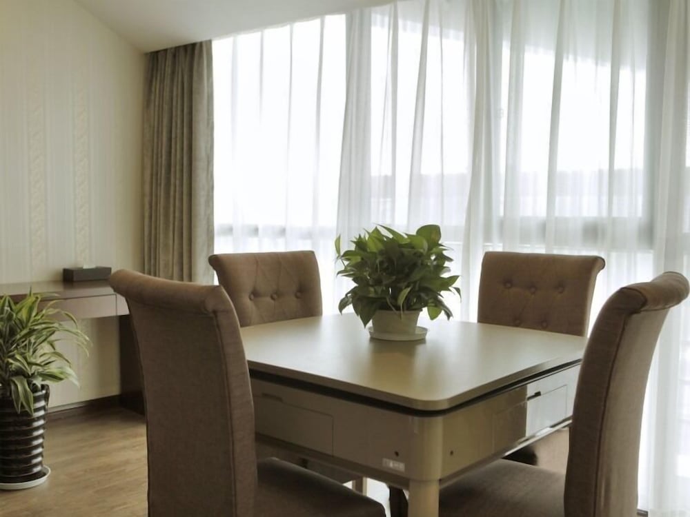 Фото GreenTree Inn Nantong ChongChuan District ZhongNan Century City Express Hotel