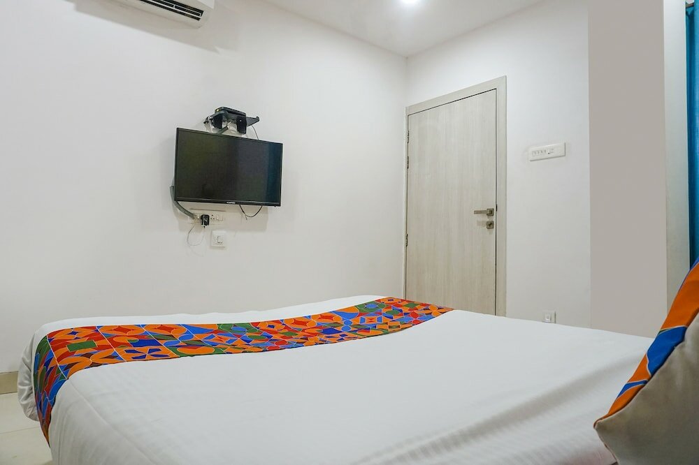 Фото Fabexpress Galaxy Hospitality