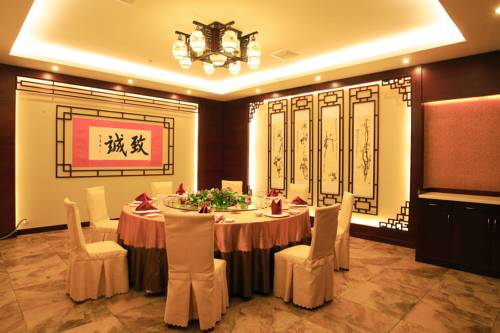 Фото Economic Trade Hotel