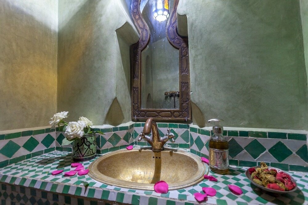 Фото Riad Tasneem