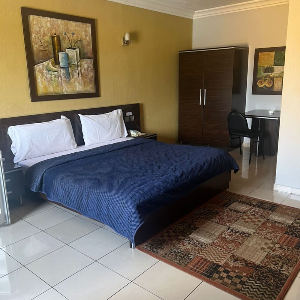 Фото Owee Suites