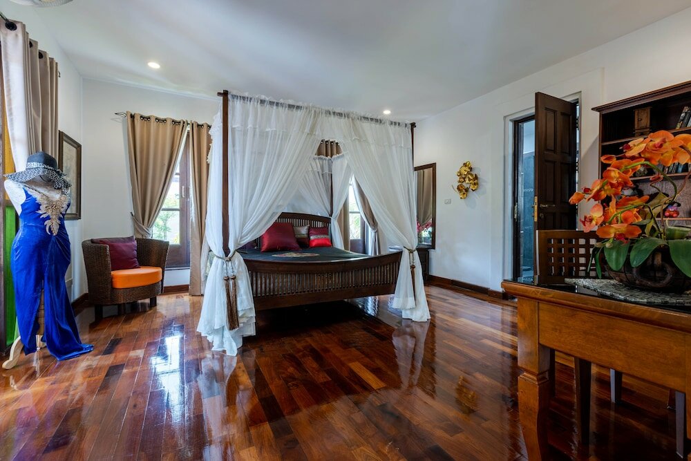 Фото Bali Style Mansion In Great Location Hg
