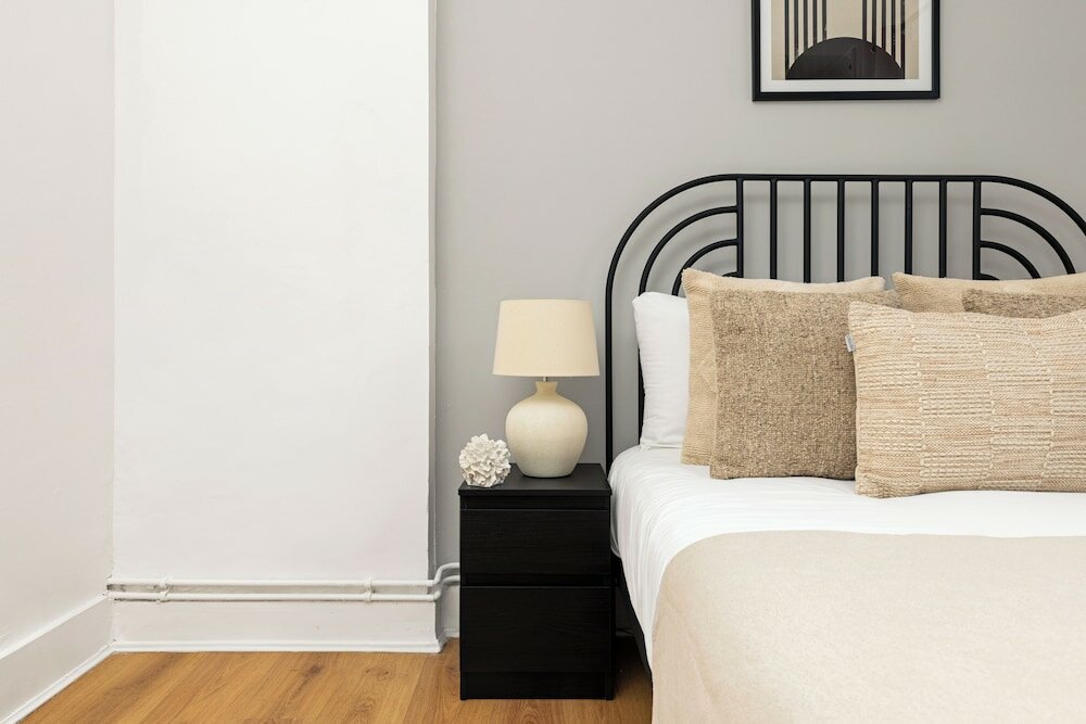 Фото The Bow Road Collection