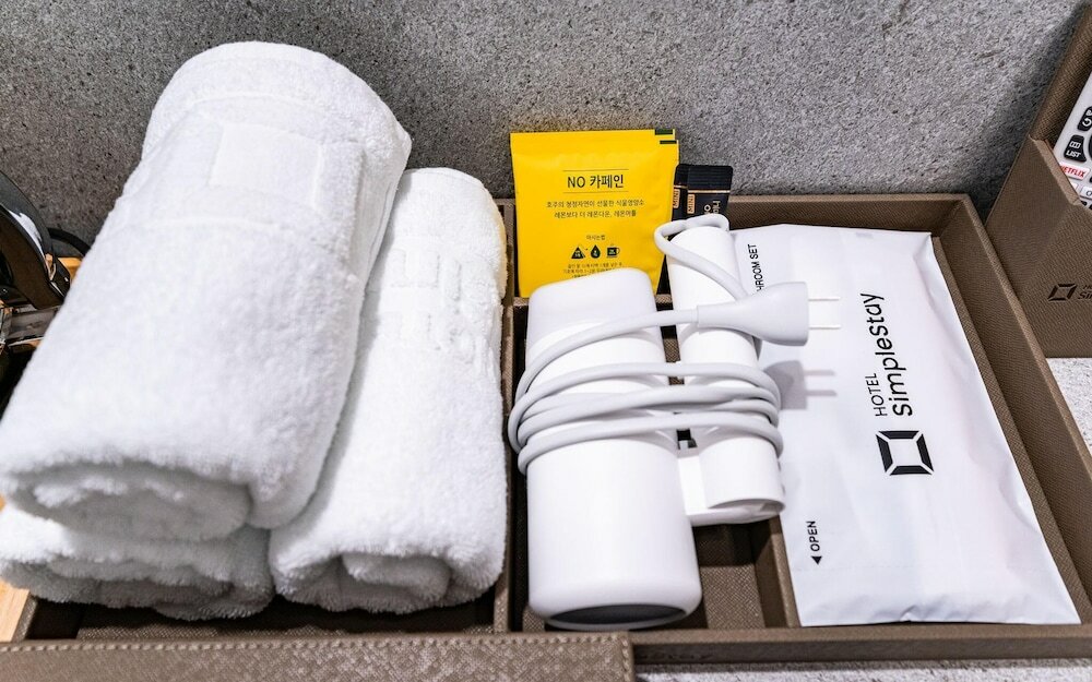 Фото Simple Stay Hotel