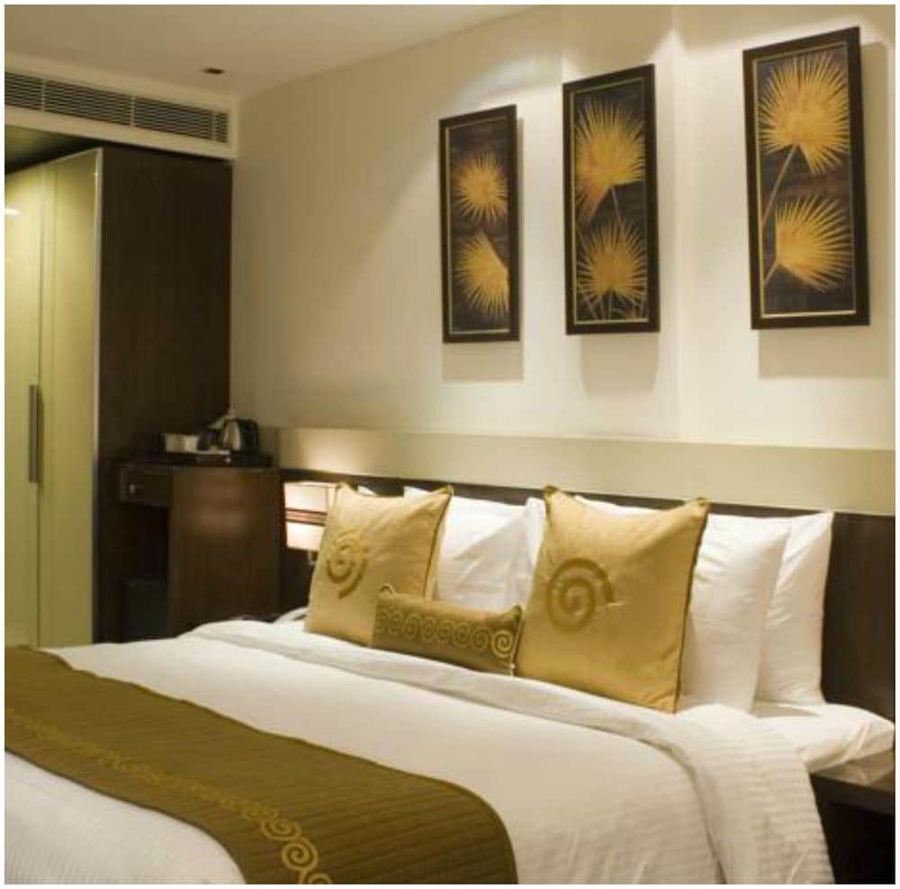 Фото Shervani Hotel Nehru Place