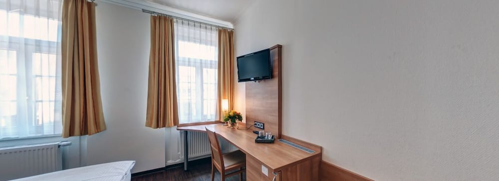 Фото отеля 3