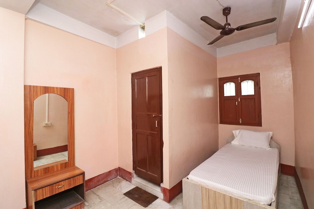 Фото Spot On 41656 Hotel Maruti