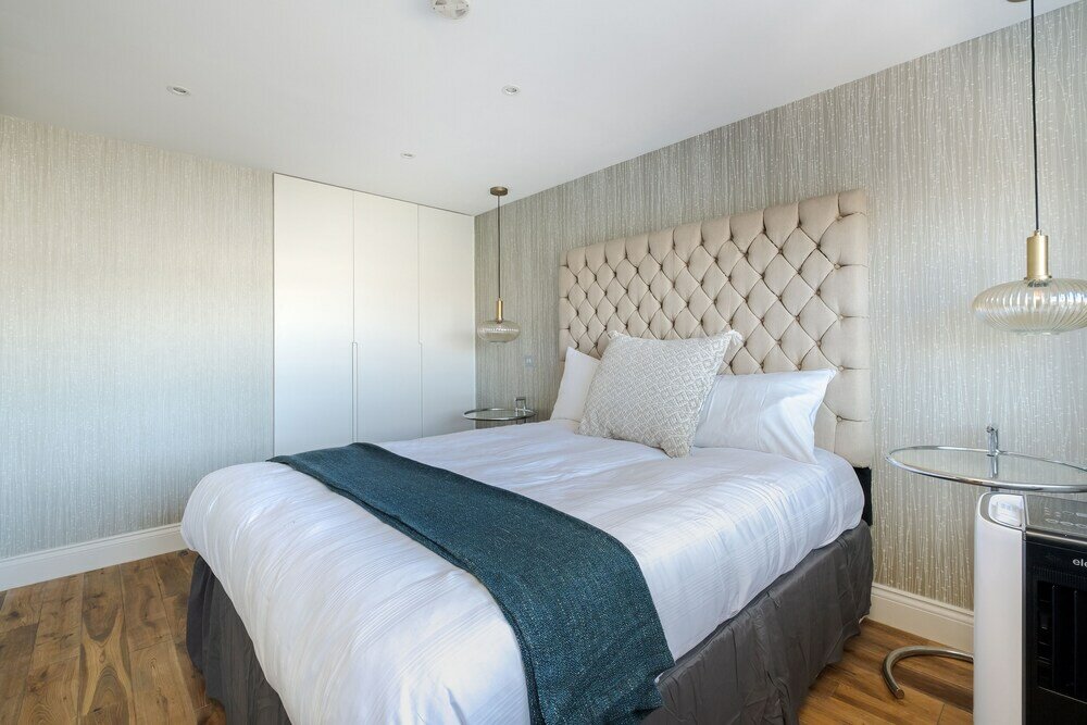 Фото Luxury 3 Bedrooms Flat in Central London