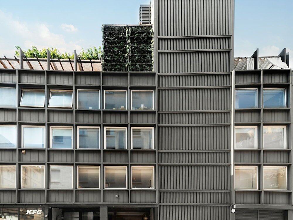 Фото Milan Adore