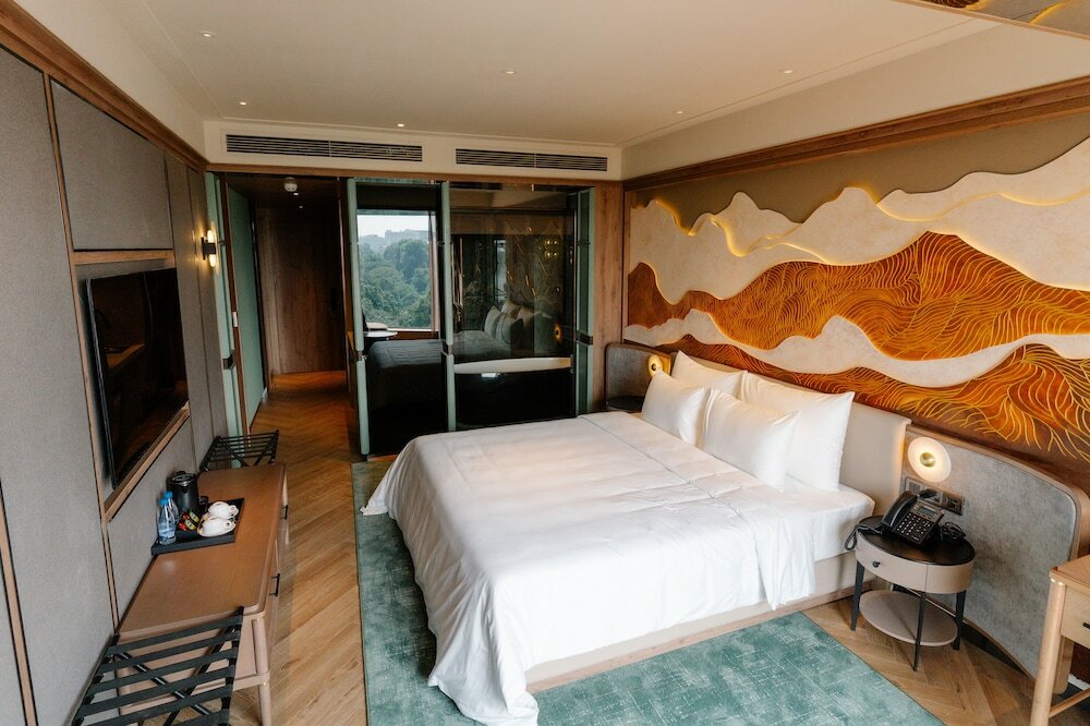 Фото La Passion Premium Cau Go Hotel