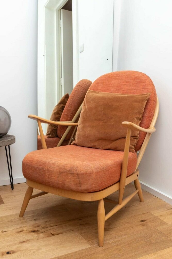 Фото Stylish and Modern 1 Bedroom Flat in Whitechapel