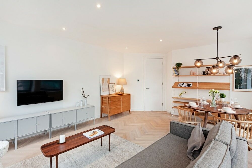 Фото Designer 2 Bedroom Apartment in Holborn