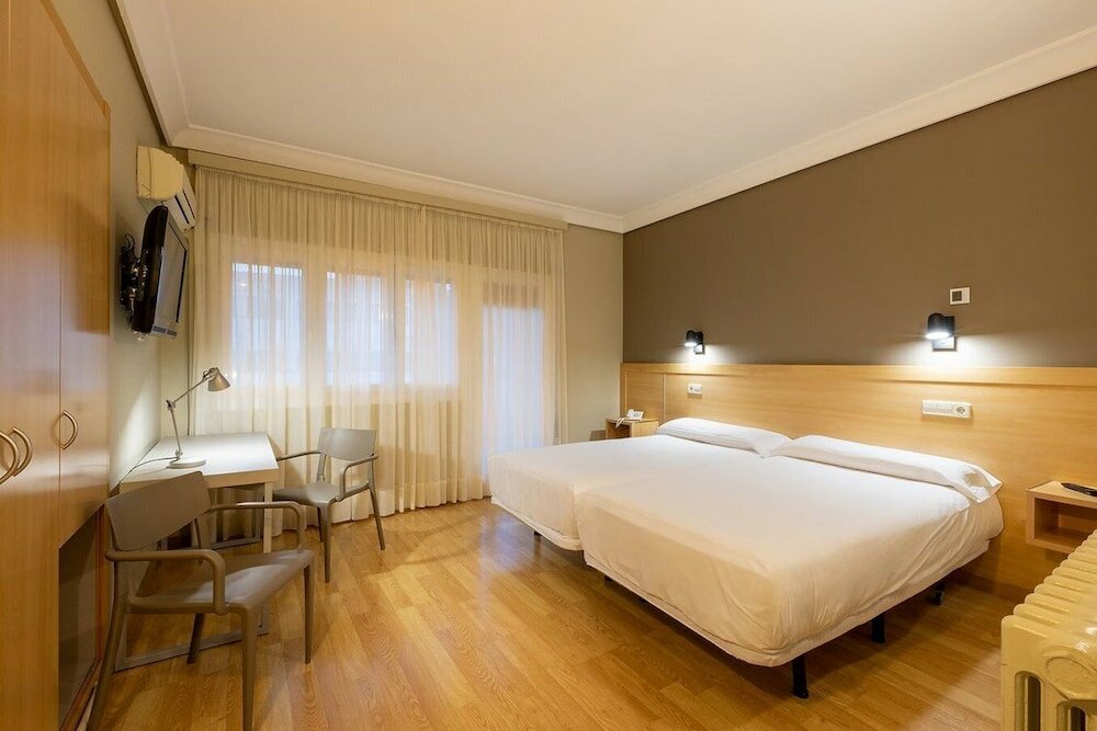 Фото Hotel Santamaría