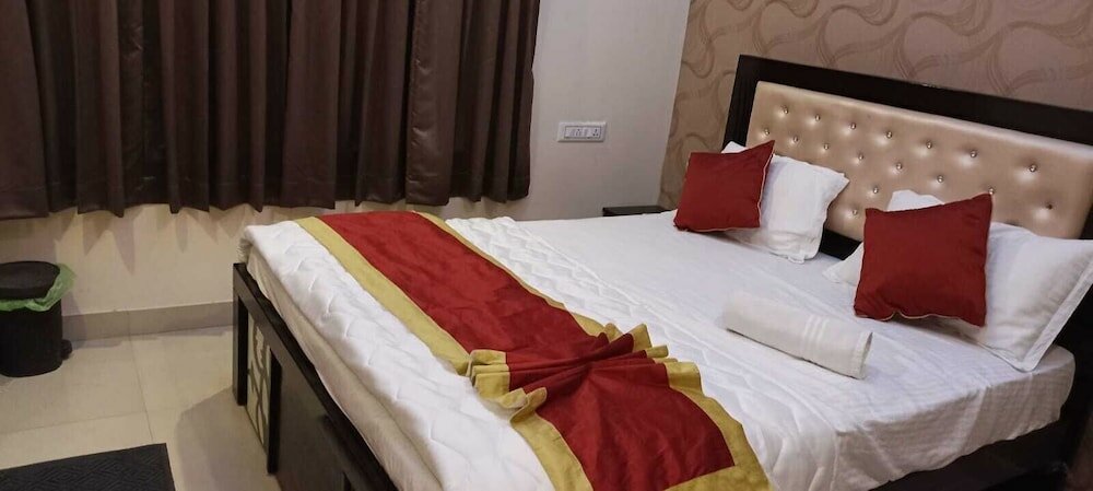 Фото Urban Stay Adams Service Apartment